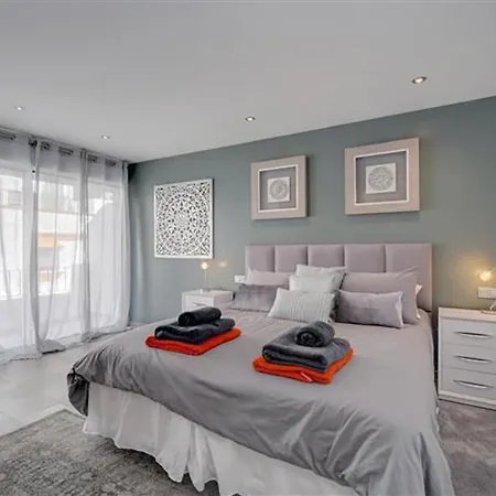 Casa Luna Марбелья