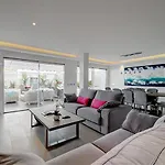 בית נופש Casa Luna By Finest *
