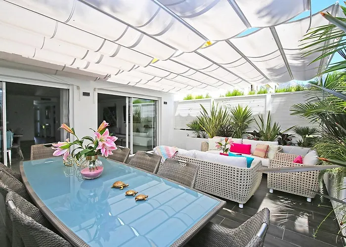 Casa Luna By Finest Holiday home