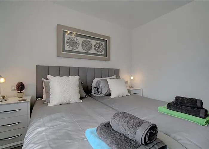 Casa Luna By Finest Holiday home *